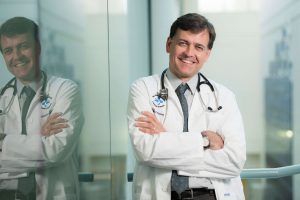 Le Dr Derek Jonker
